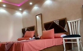 جناح فندقي أمام جامعة المنصورة